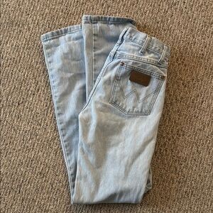 Wrangler Women's Light Blue Relaxed Jeans